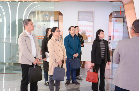 天歲新聞丨深入交流，共話細胞產業發展新篇——廈門市食品藥品質量檢測研究院領導一行蒞臨天歲生物調研
